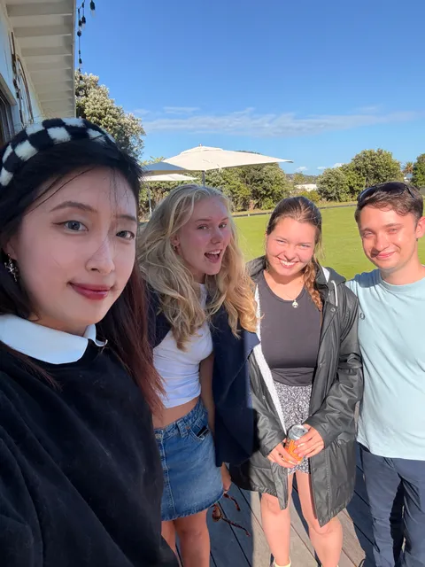 Lyn Ling with friends